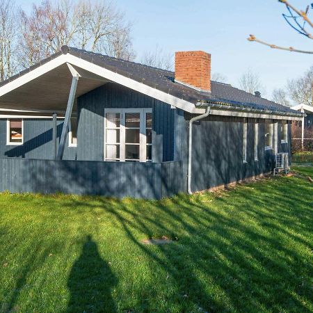 8 Person Holiday Home In B Rkop Egeskov  ภายนอก รูปภาพ