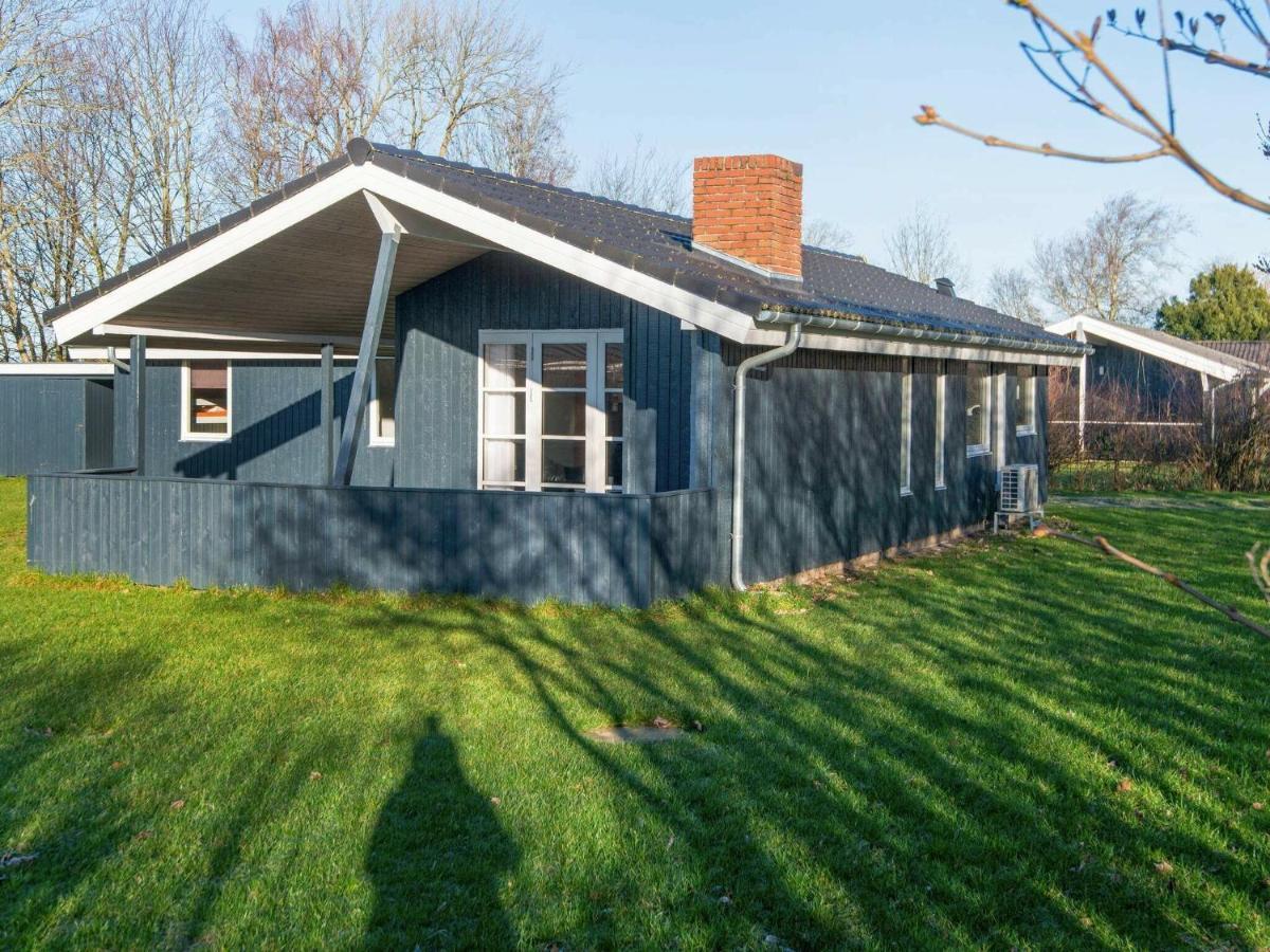 8 Person Holiday Home In B Rkop Egeskov  ภายนอก รูปภาพ