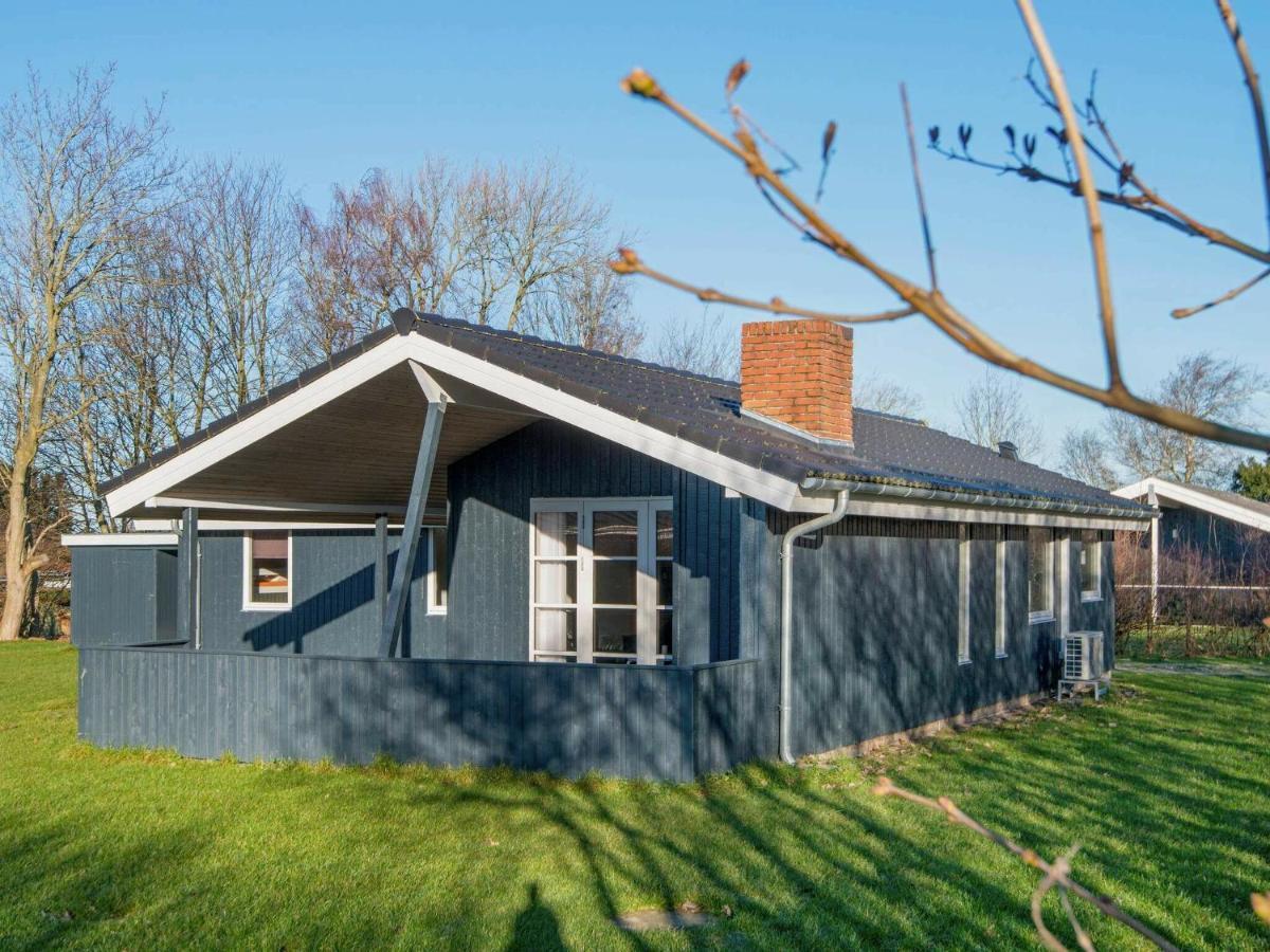 8 Person Holiday Home In B Rkop Egeskov  ภายนอก รูปภาพ