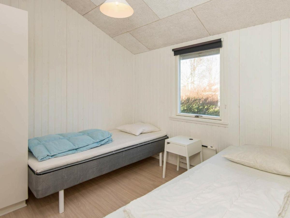 8 Person Holiday Home In B Rkop Egeskov  ภายนอก รูปภาพ